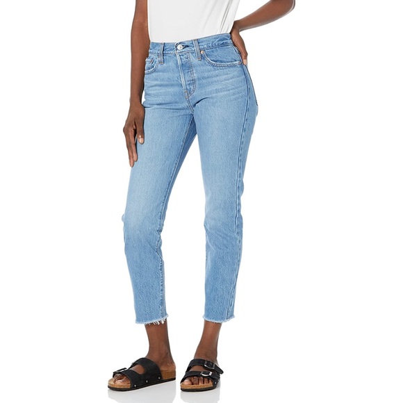 LEVI’S Wedgie Straight Raw Hem Medium Wash High Waisted Jeans - Picture 3 of 14